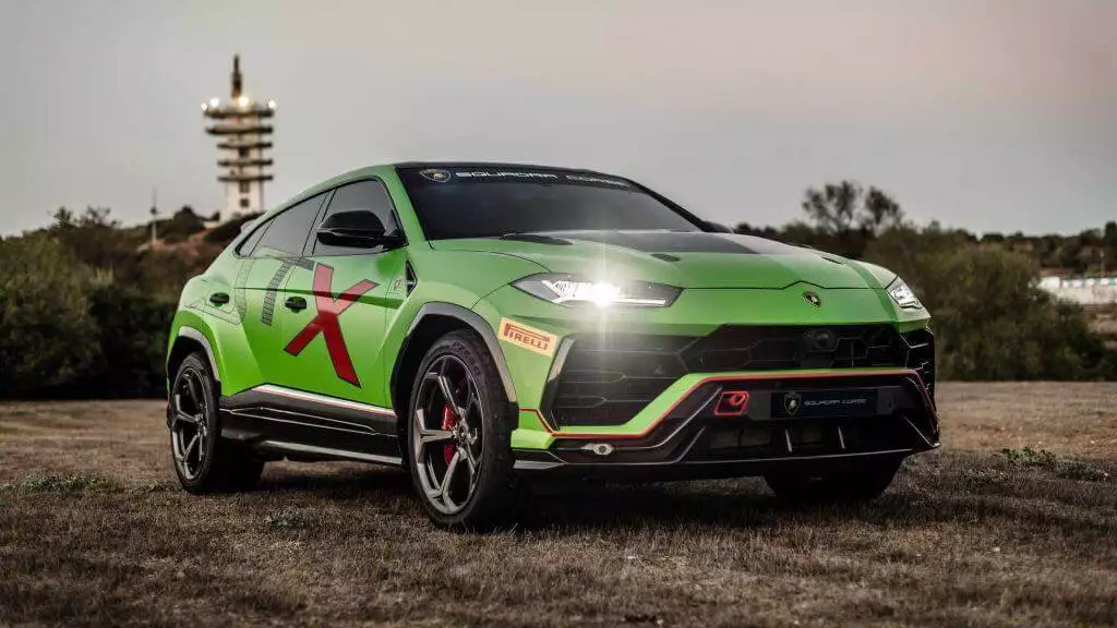 Introducing the 2020 Lamborghini Urus ST-X